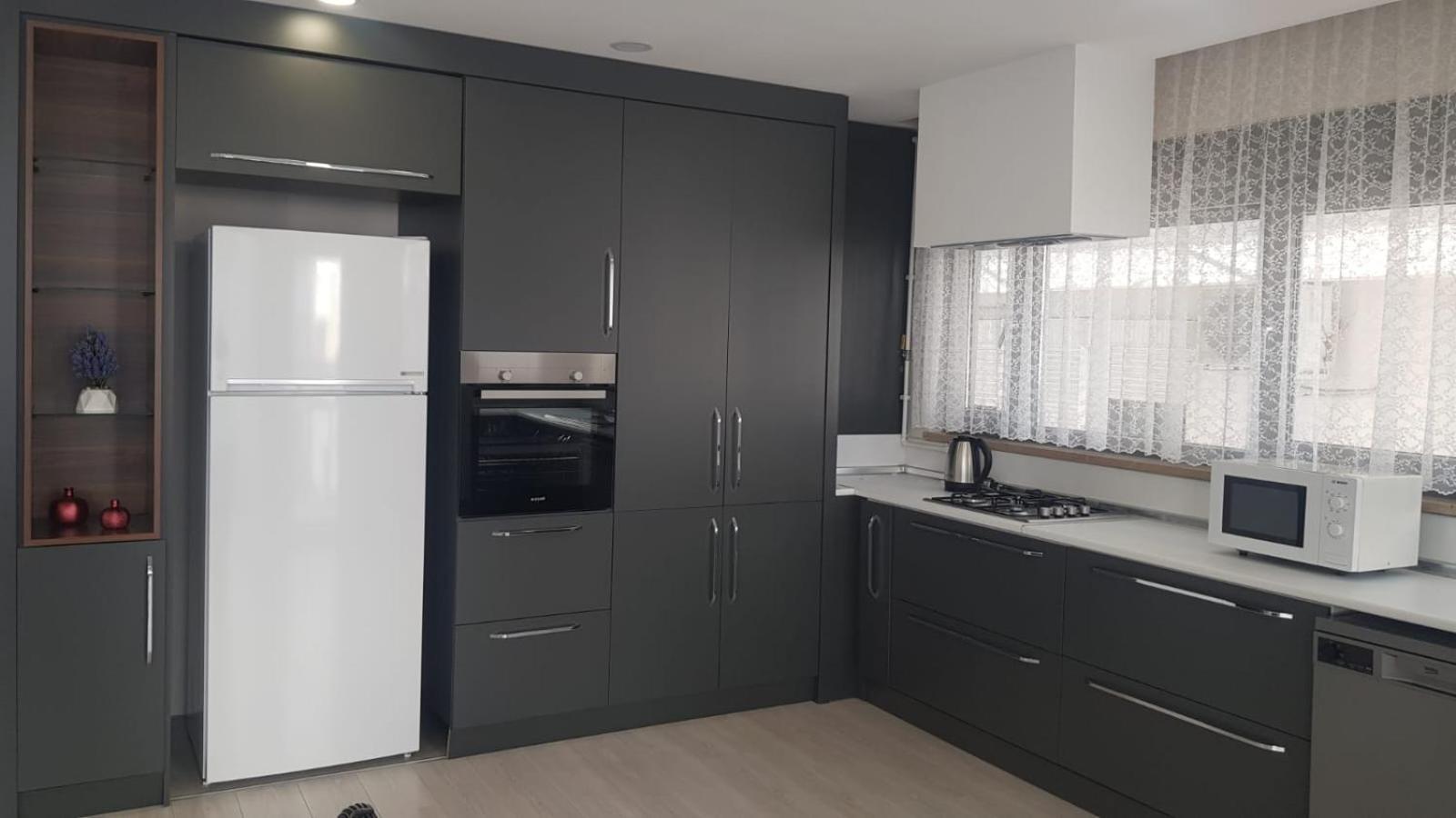 6 Location, Close To Beaches And Anywhere Daire